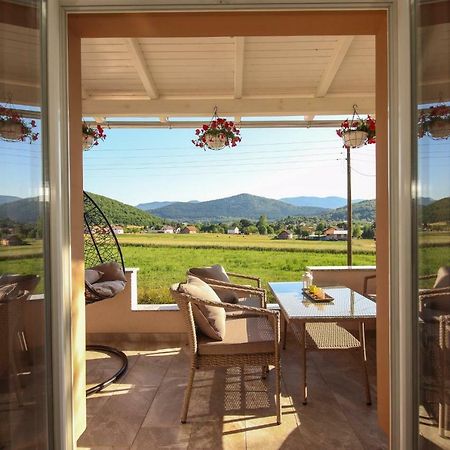 Holiday House Leona Otočac Extérieur photo